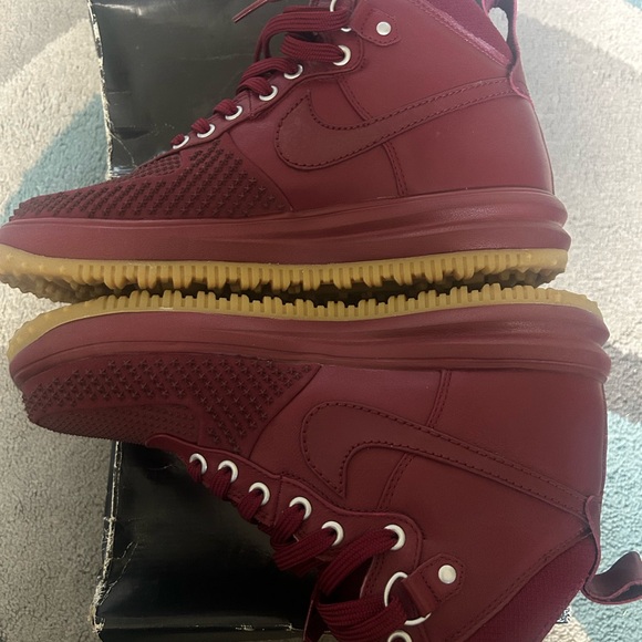 Nike Lunar Force 1 Duckboot
Size 9.5 - Picture 8 of 8